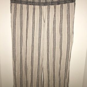 Flowy pants with vertical stripes